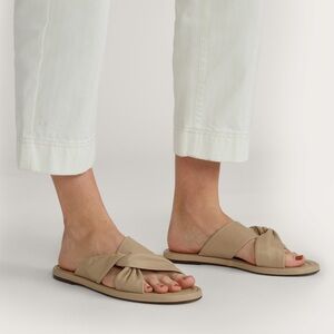 New Everlane The Day Twist Sandal